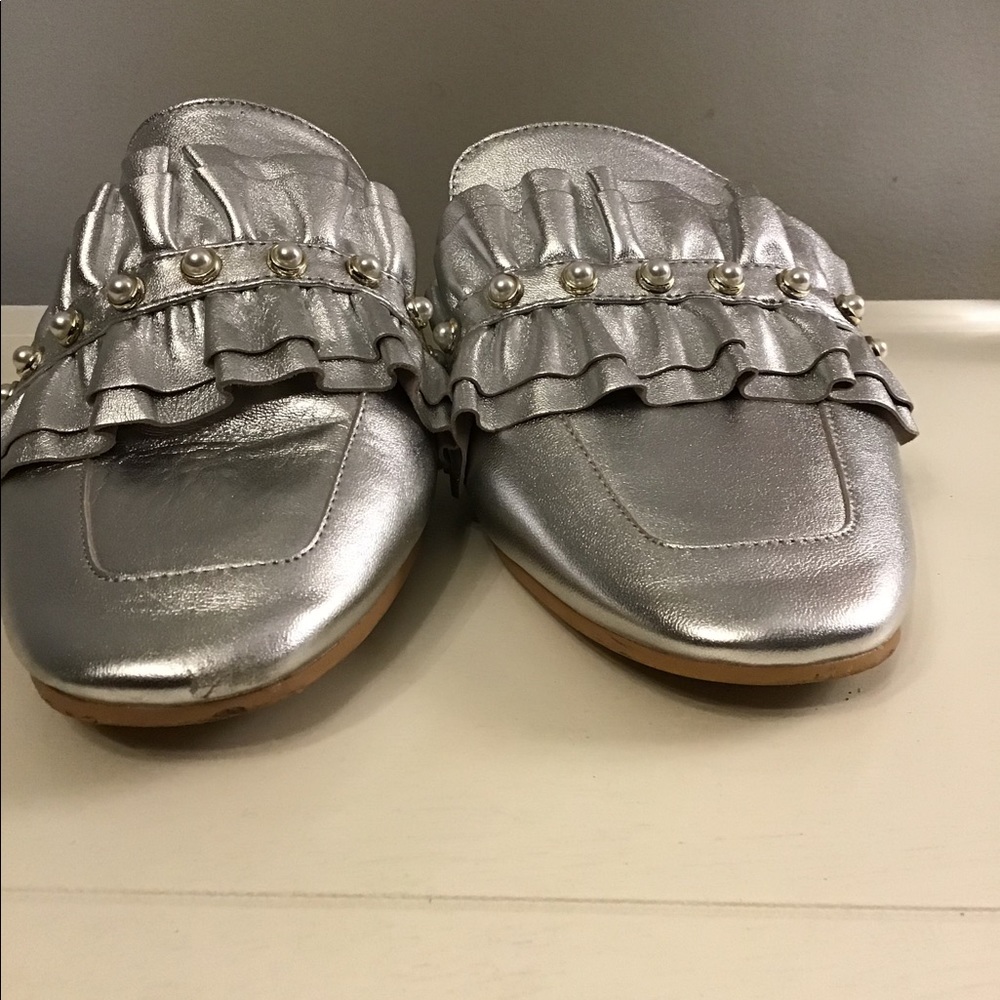 BP.
Mandy Ruffle Loafer Mule - Picture 7 of 9